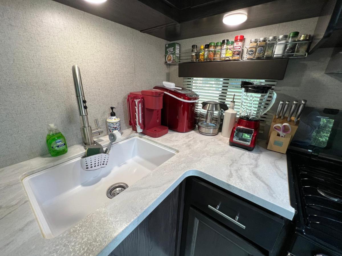Hotel Lake Front Rv Experience Close To Port Canaveral And Kennedy Space Center Titusville Exterior foto